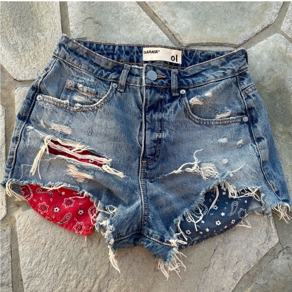 7/$20 Garage denim festival shorts size 1